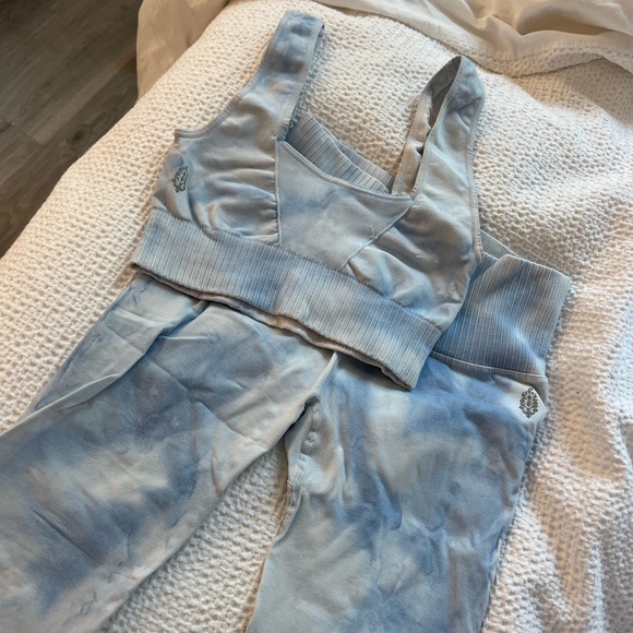 FP MOVEMENT GOOD KARMA LEGGING - Picture 6 of 6